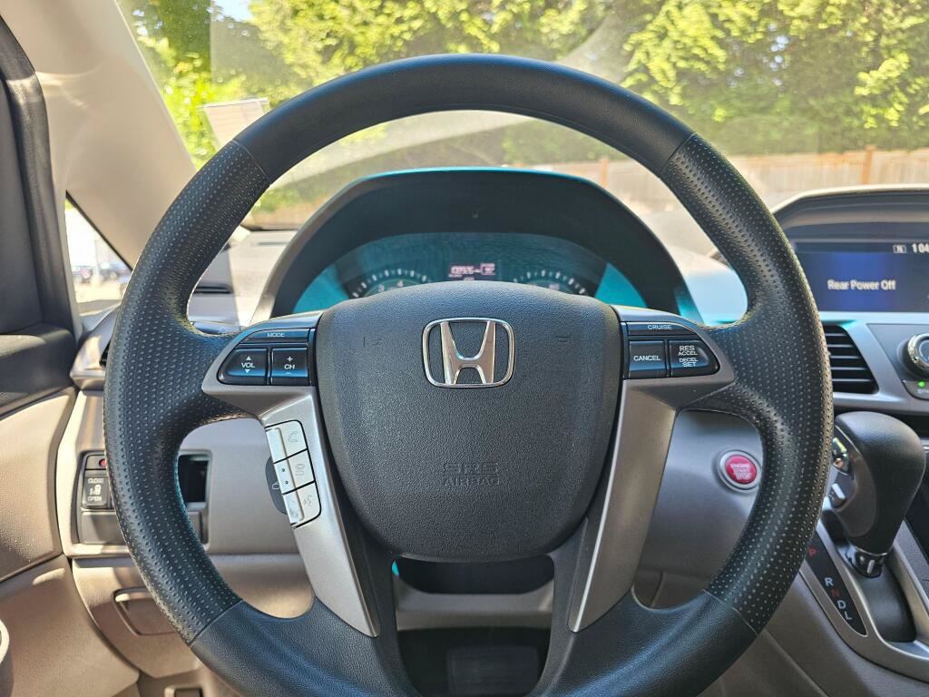Used 2017 Honda Odyssey SE image 24
