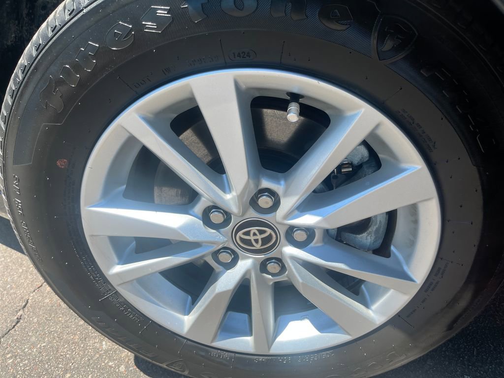 Used 2025 Toyota Camry LE w/ Convenience Package FWD image 36