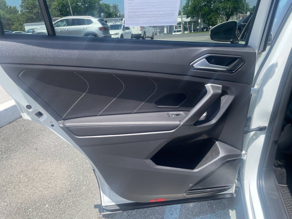 Certified 2023 Volkswagen Tiguan SE AWD/4WD image 18