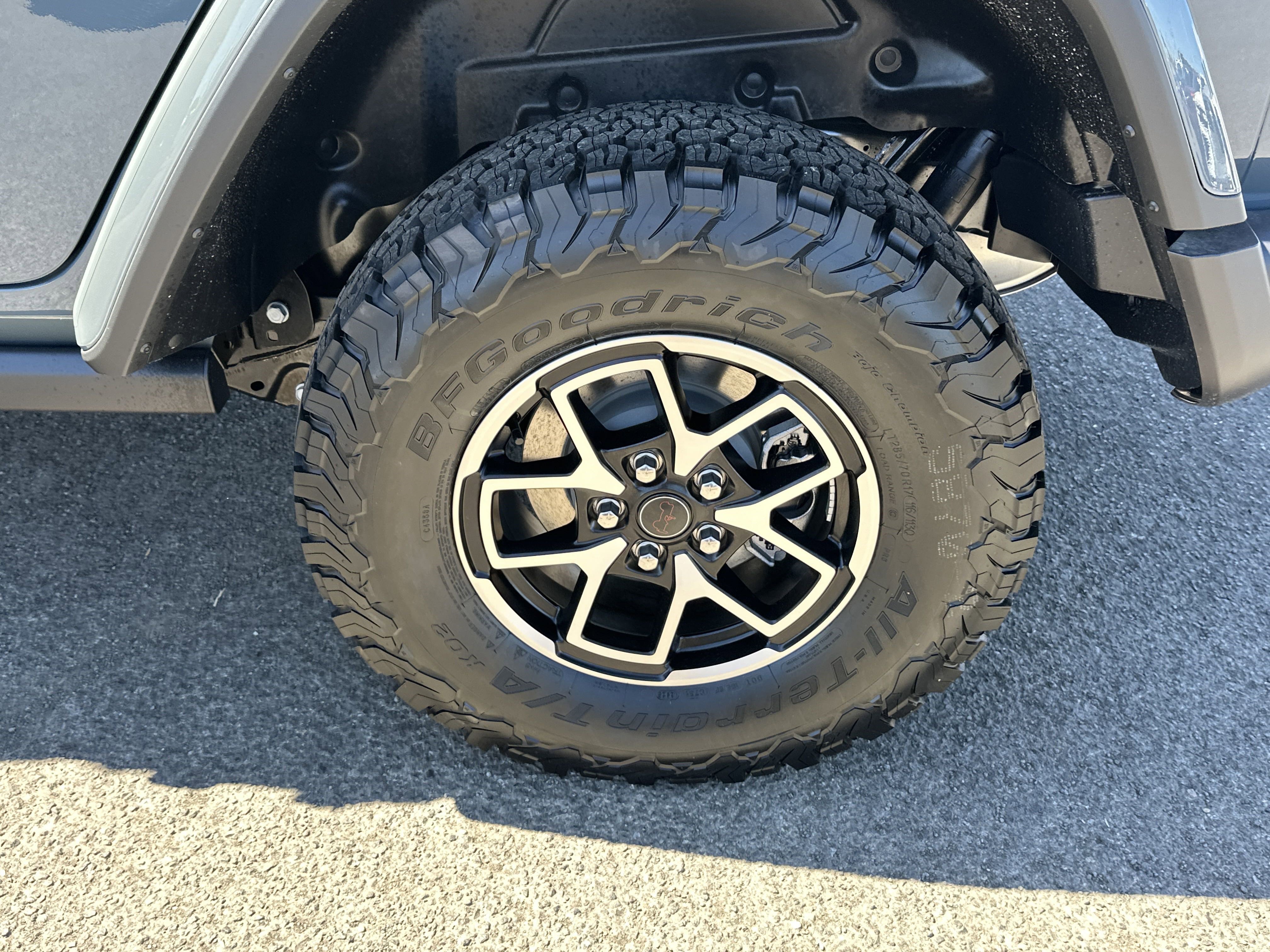 New 2025 Jeep Wrangler Unlimited Rubicon w/ Convenience Group image 25