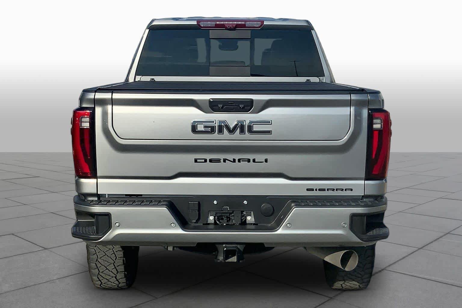 Used 2025 GMC Sierra 2500 Denali Ultimate AWD/4WD image 5