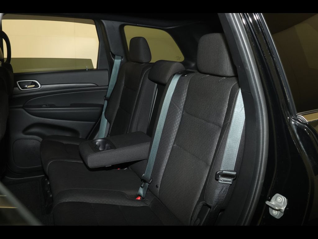 Used 2022 Jeep Grand Cherokee Laredo E w/ Security & Convenience Group AWD/4WD image 29