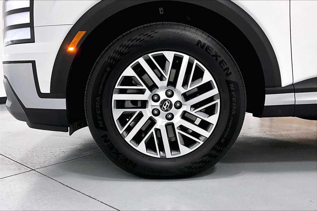 Used 2026 Hyundai Palisade SEL FWD image 10