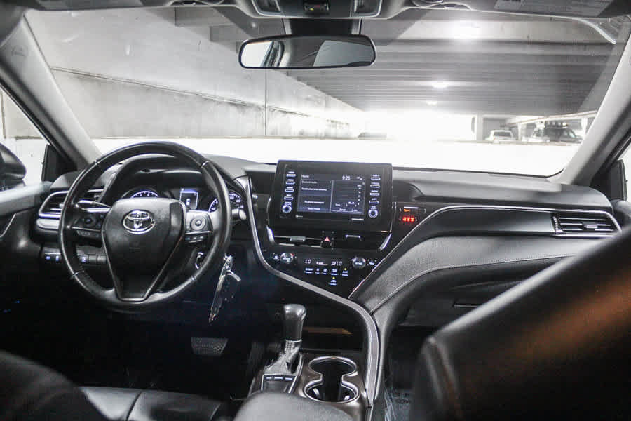 Used 2023 Toyota Camry SE FWD image 13