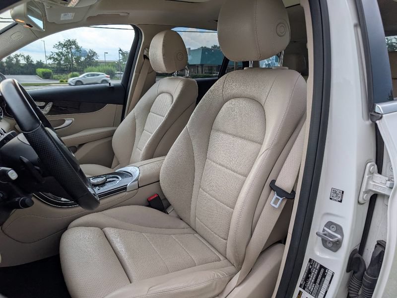 Used 2018 Mercedes-Benz GLC 300 4MATIC image 14