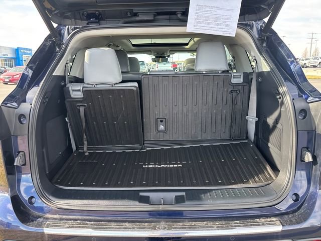 Used 2022 Toyota Highlander Platinum image 27
