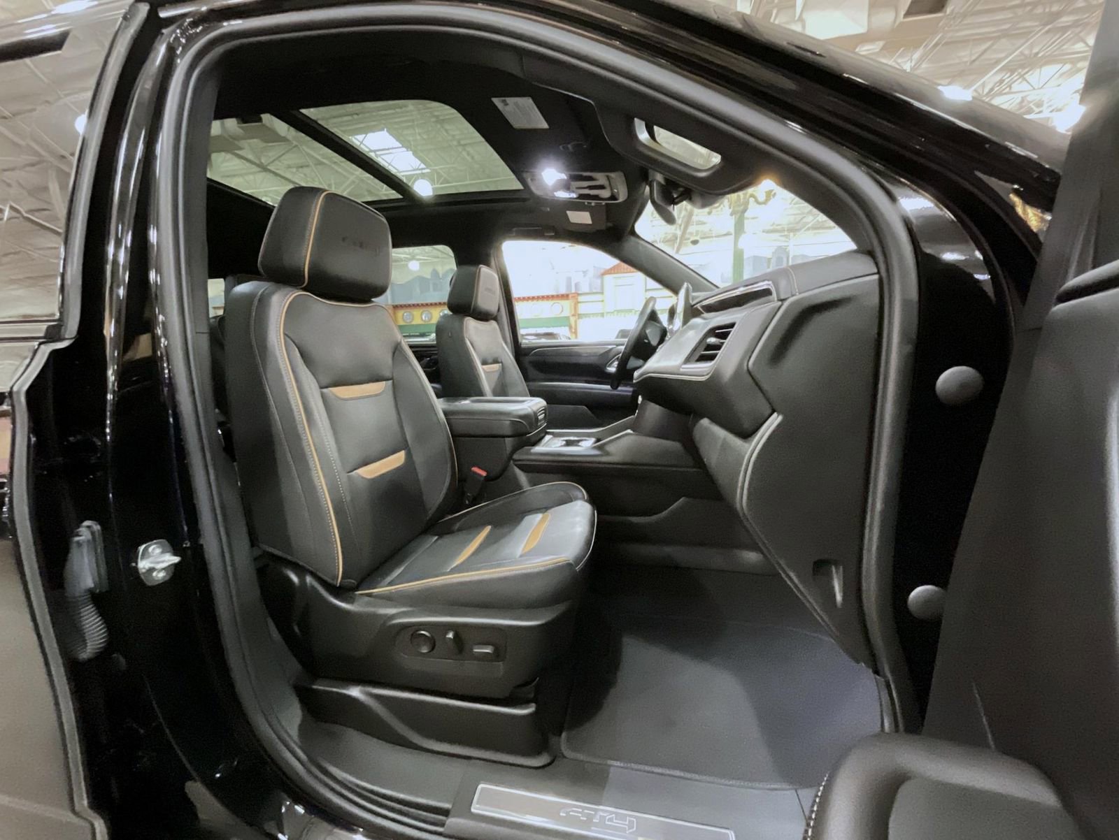 Certified 2023 GMC Yukon XL AT4 w/ AT4 Premium Package image 15