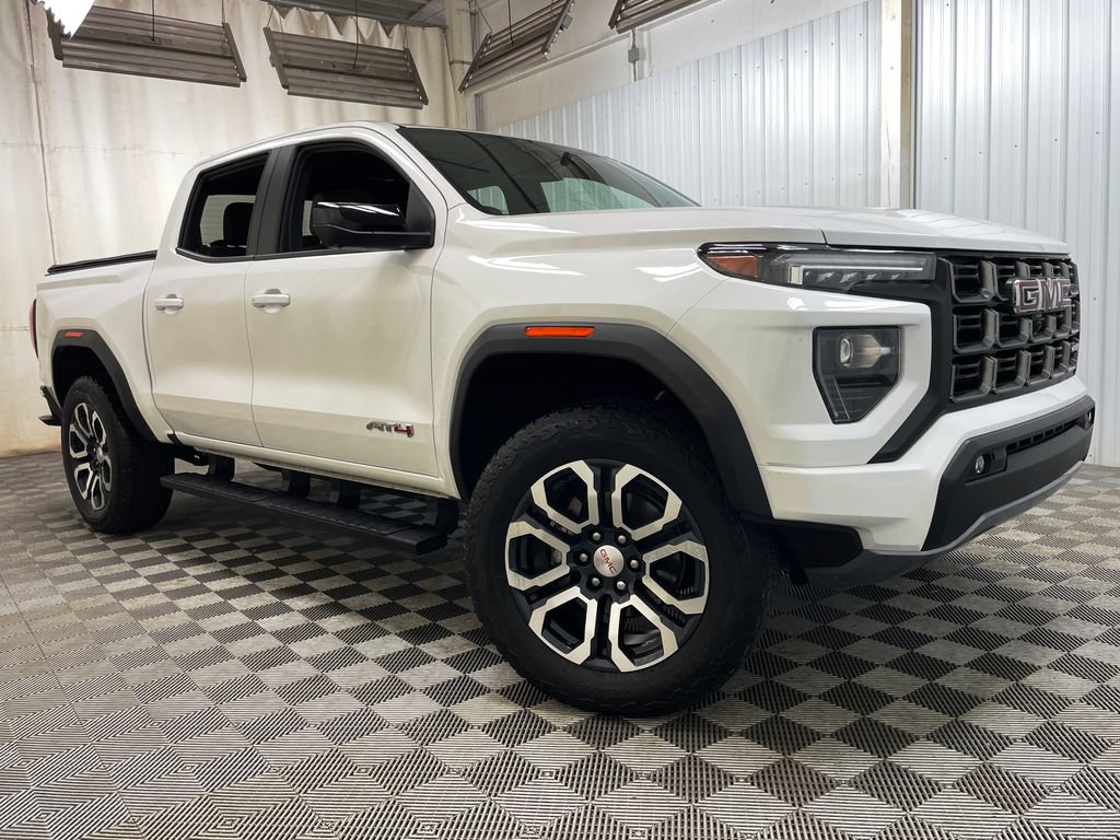 Certified 2024 GMC Canyon AT4 w/ AT4 Premium Package AWD/4WD image 49