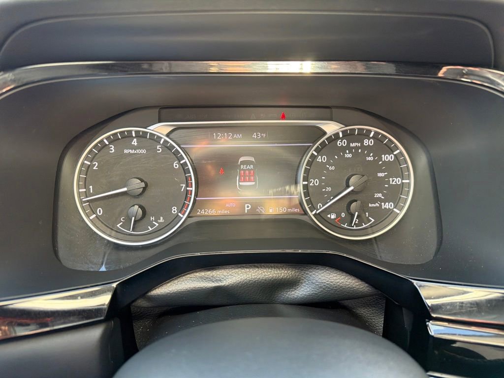 Used 2025 Nissan Pathfinder SV image 18