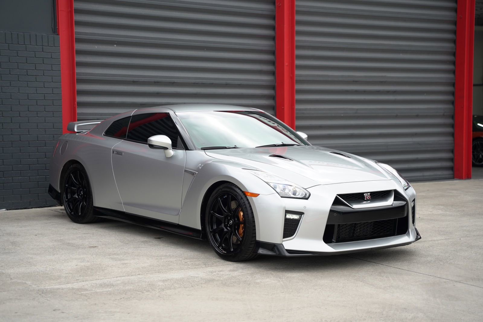 Used 2023 Nissan GT-R Premium w/ Floor Mat Package image 8