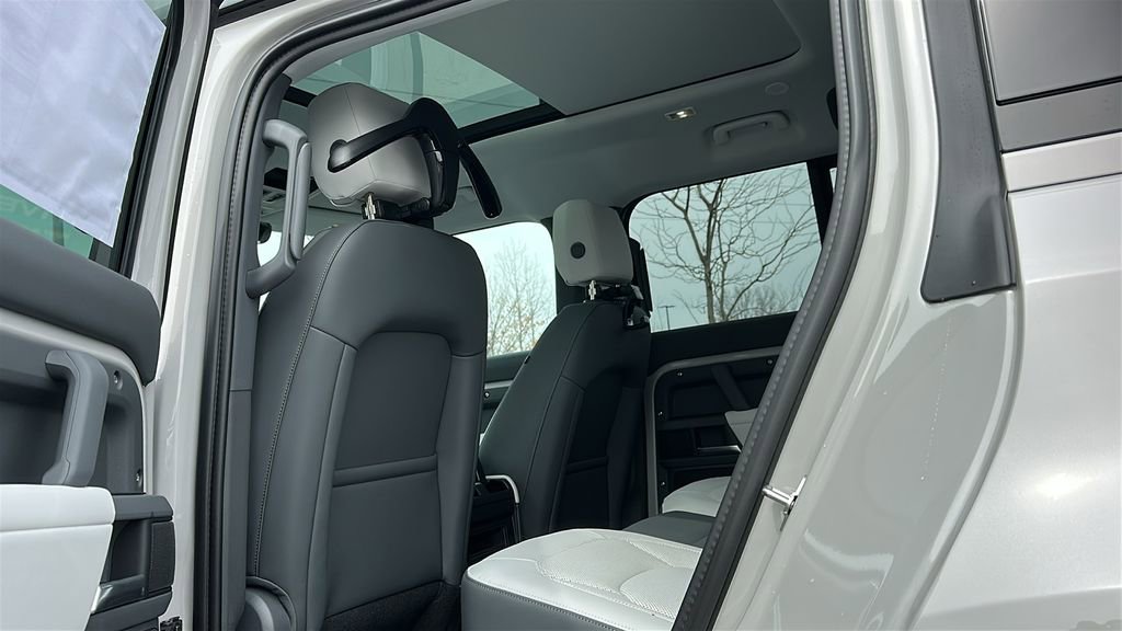 New 2026 Land Rover Defender 110 S AWD/4WD image 22