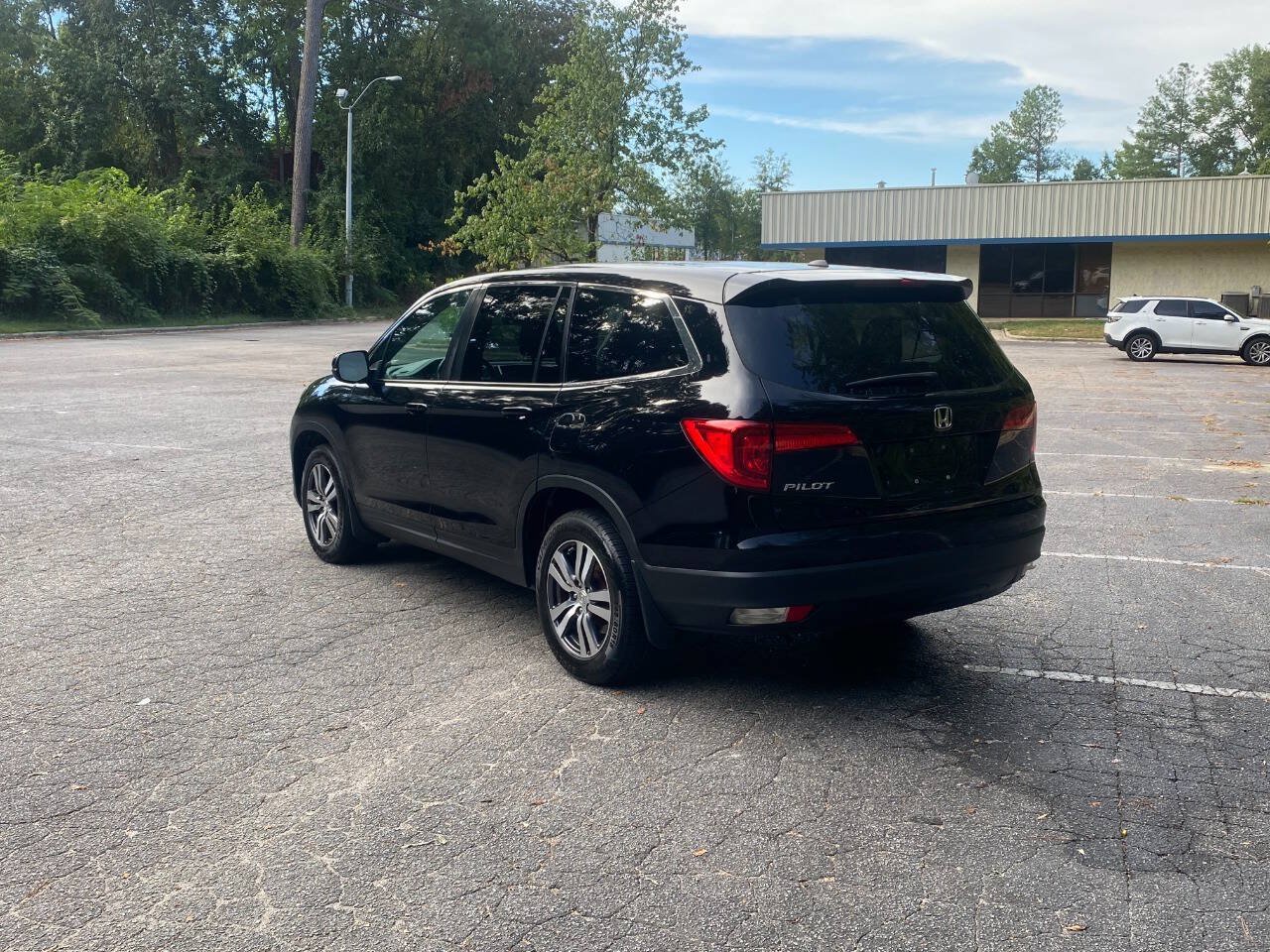Used 2017 Honda Pilot EX-L image 7