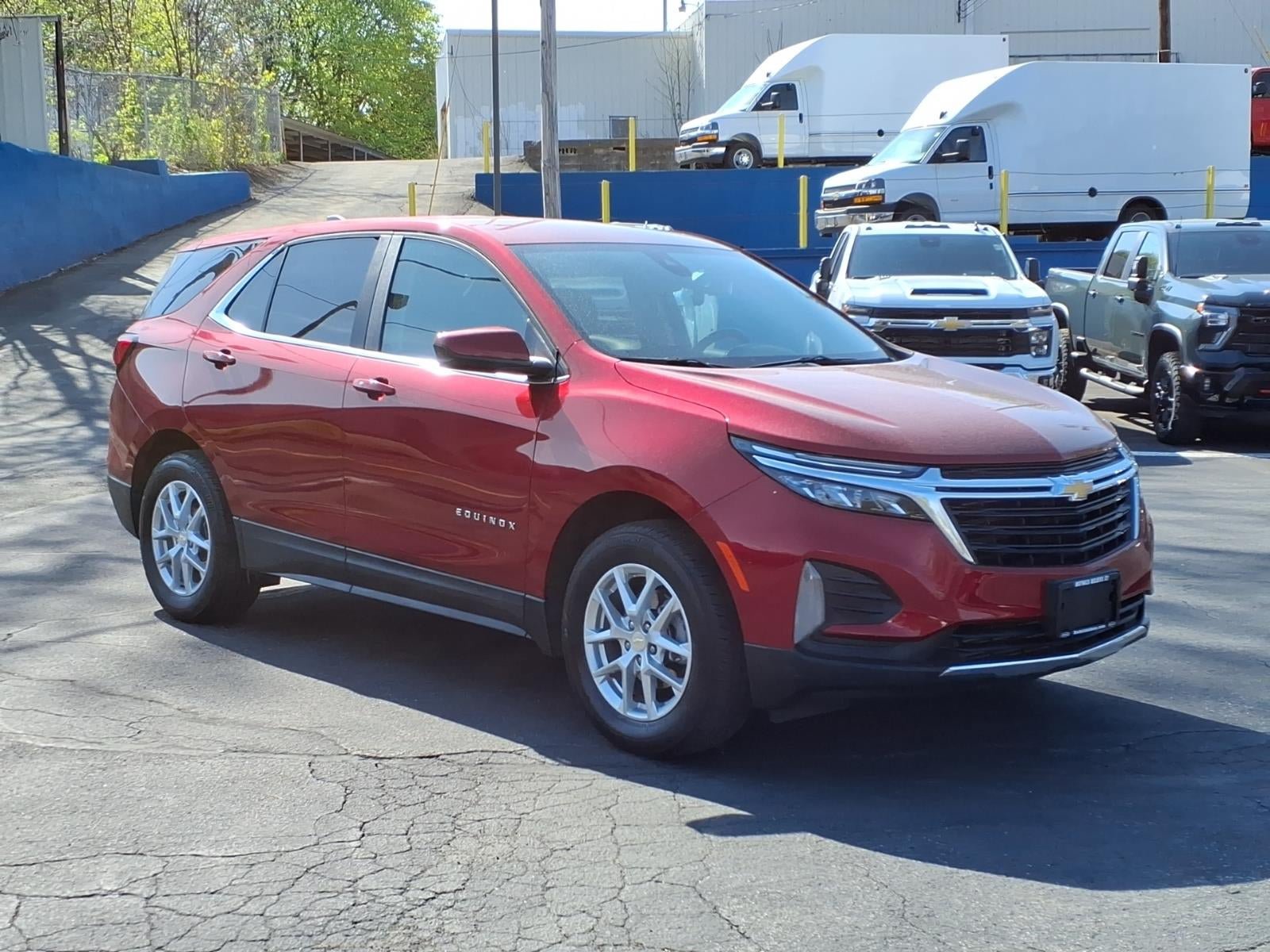 Used 2023 Chevrolet Equinox LT AWD/4WD image 1