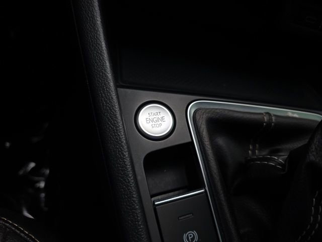 Used 2023 Volkswagen Jetta SE image 15