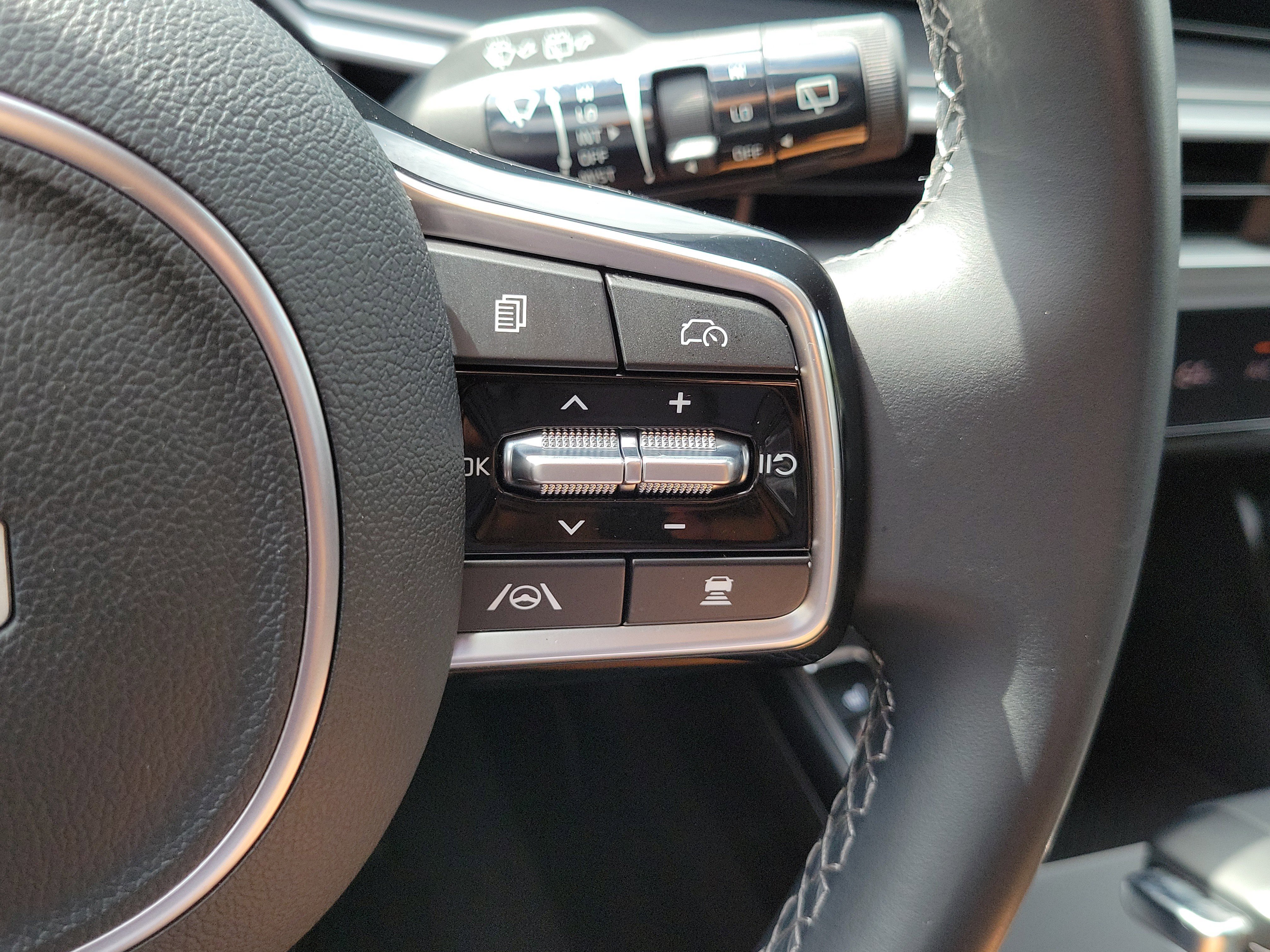 Used 2024 Kia Sorento S FWD image 22