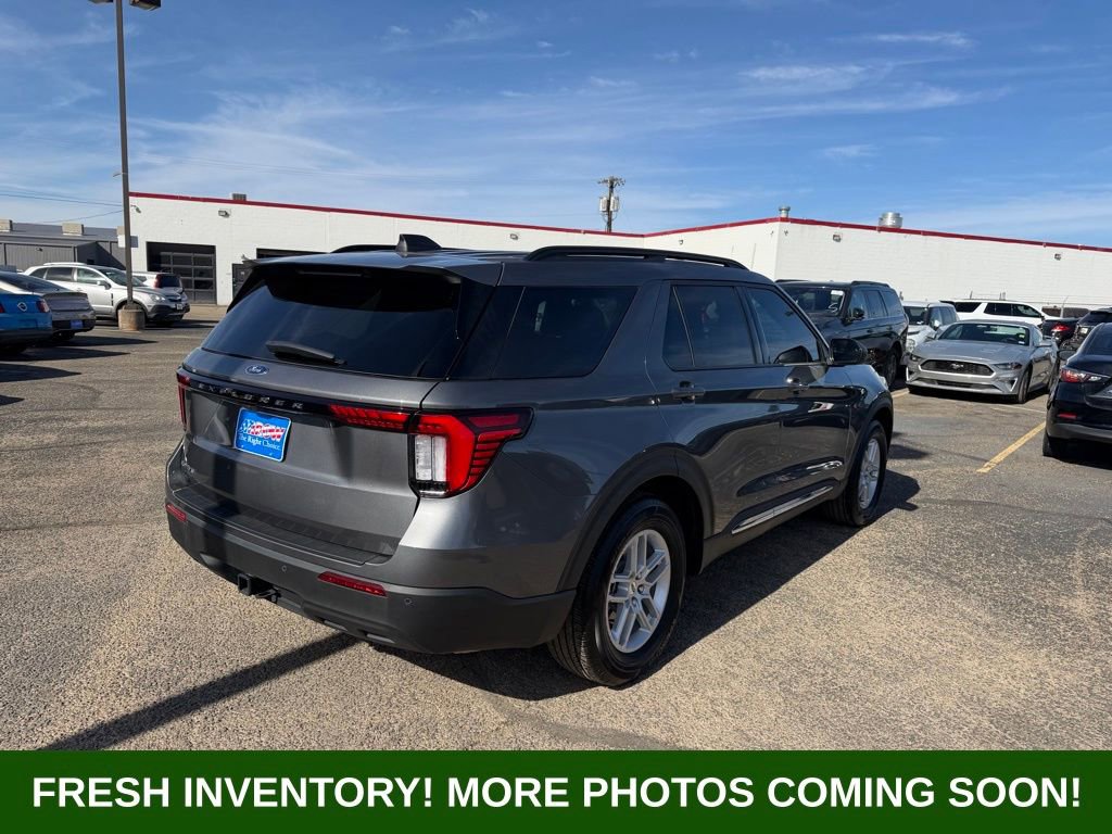 Used 2025 Ford Explorer Active image 7