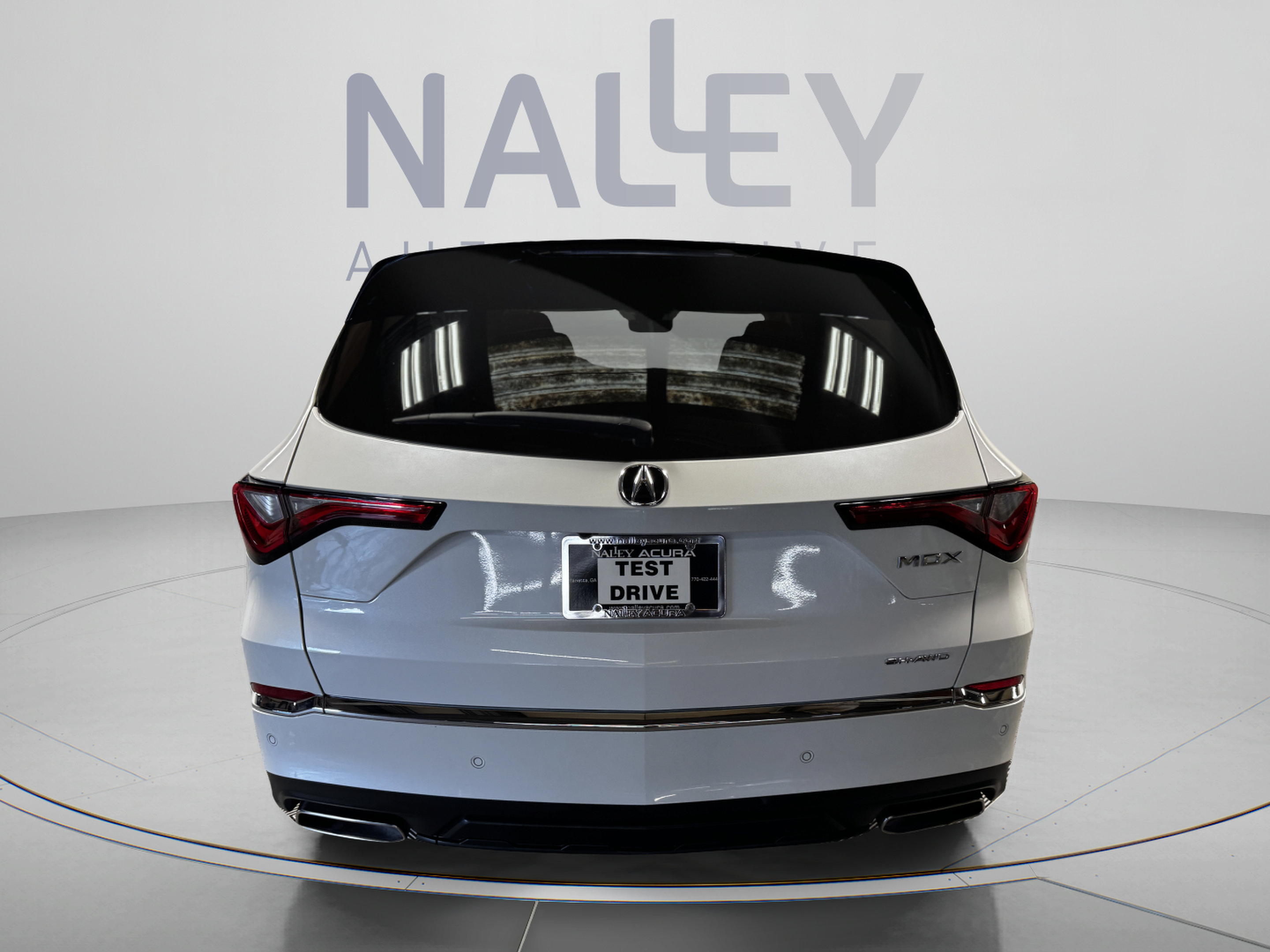Certified 2023 Acura MDX w/ Technology Package AWD/4WD image 4