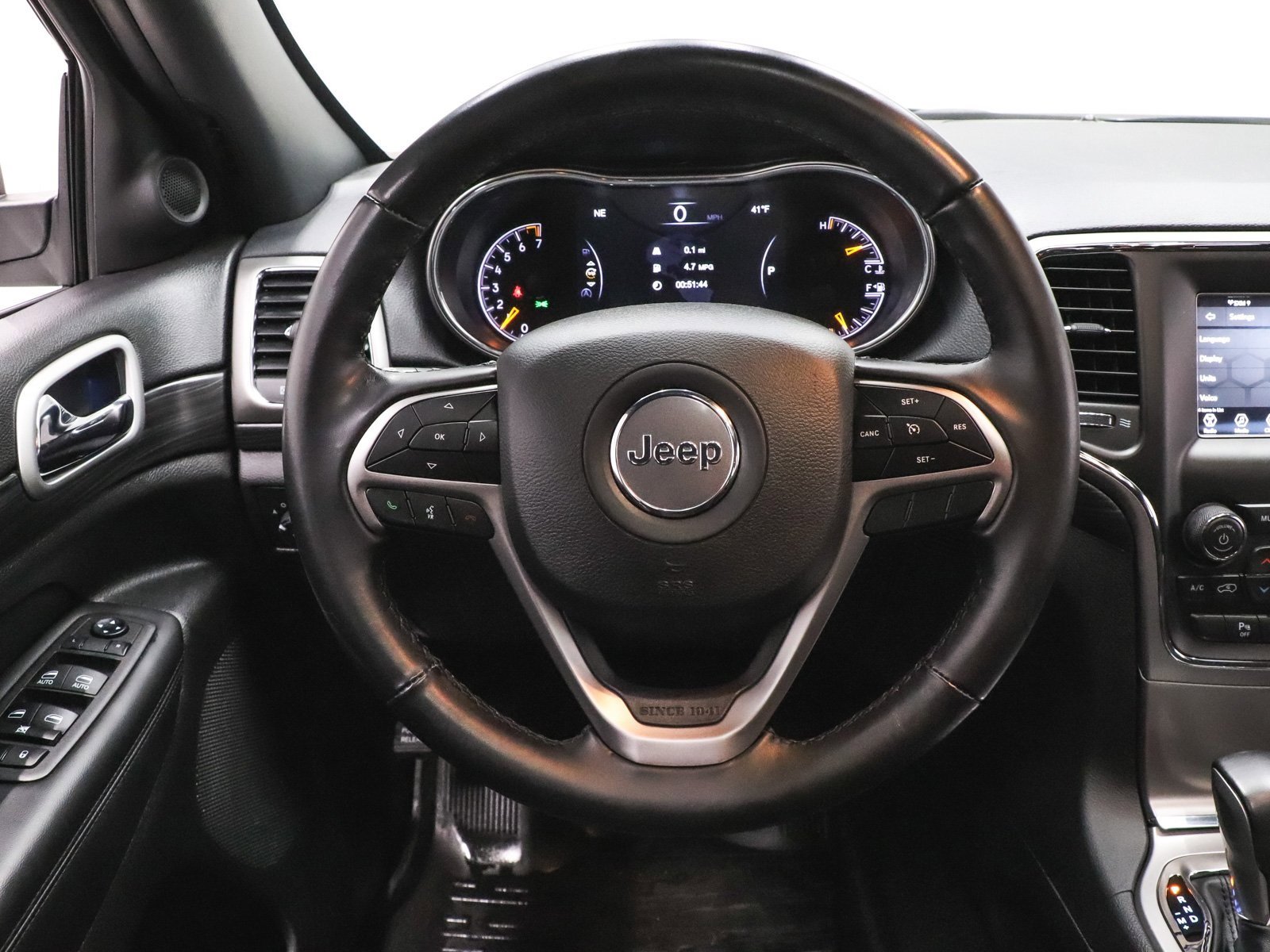 Used 2021 Jeep Grand Cherokee Laredo image 27