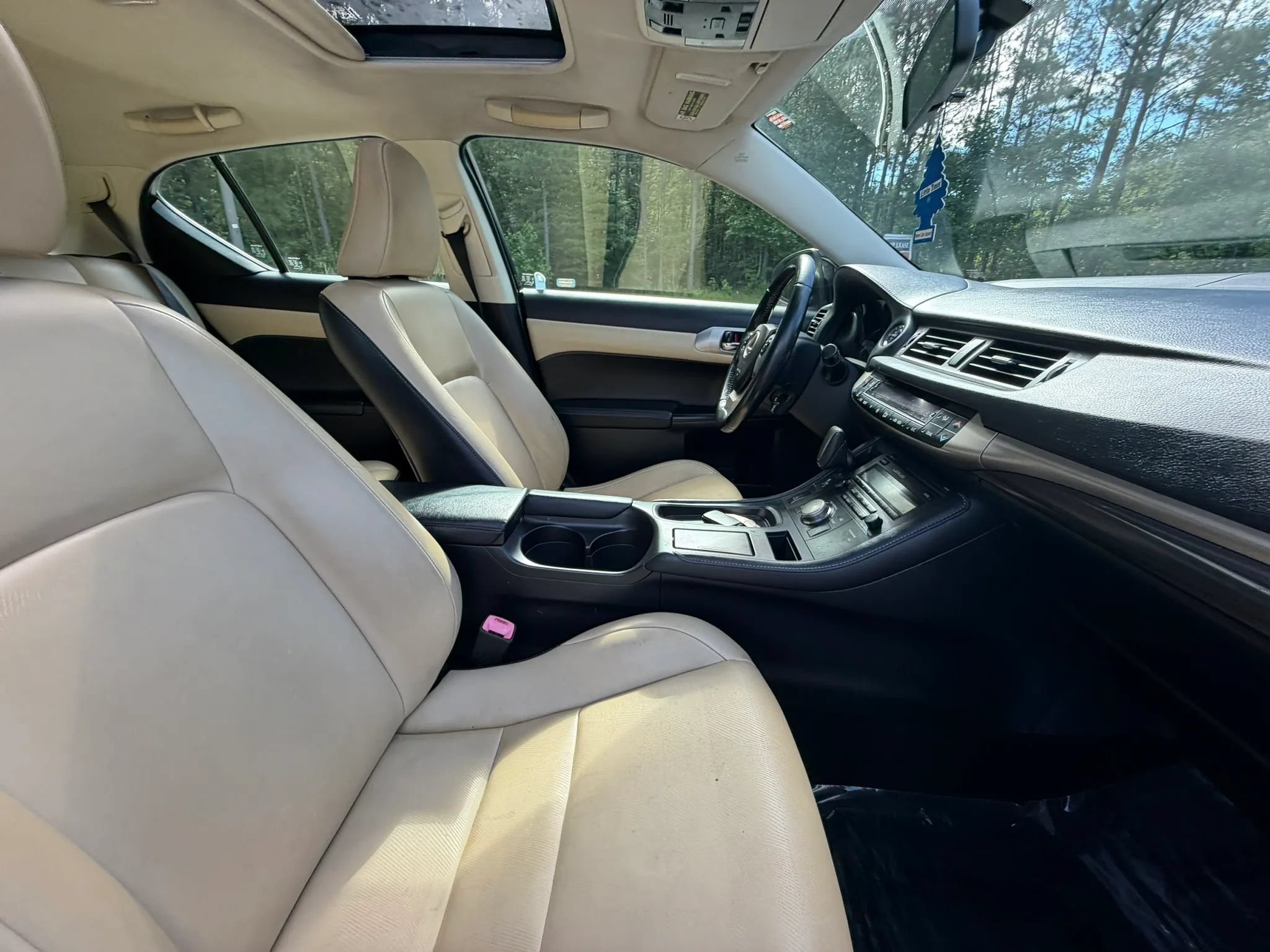 Used 2015 Lexus CT 200h FWD image 21