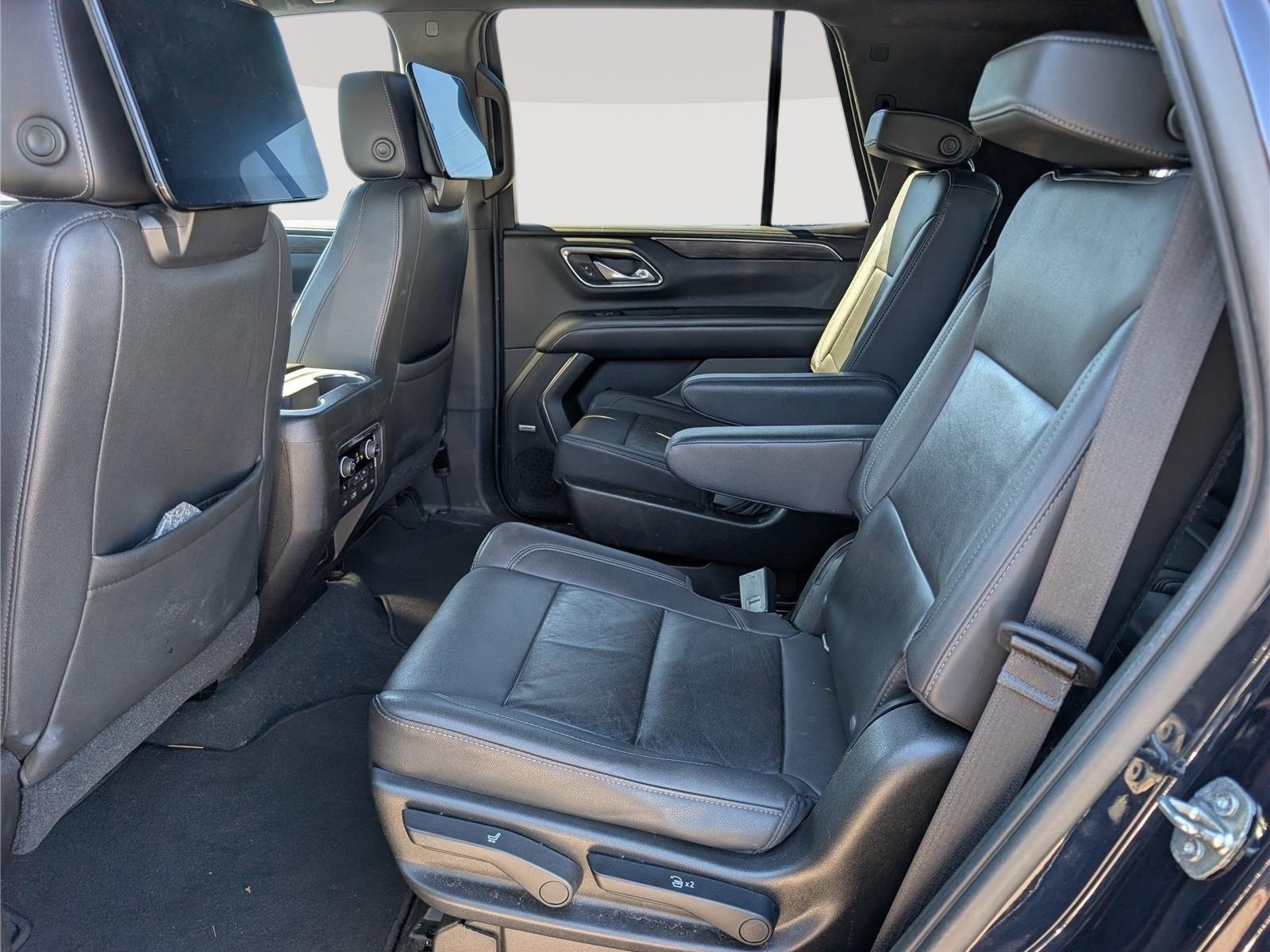 Used 2021 Chevrolet Tahoe LT w/ LT Signature Package AWD/4WD image 18