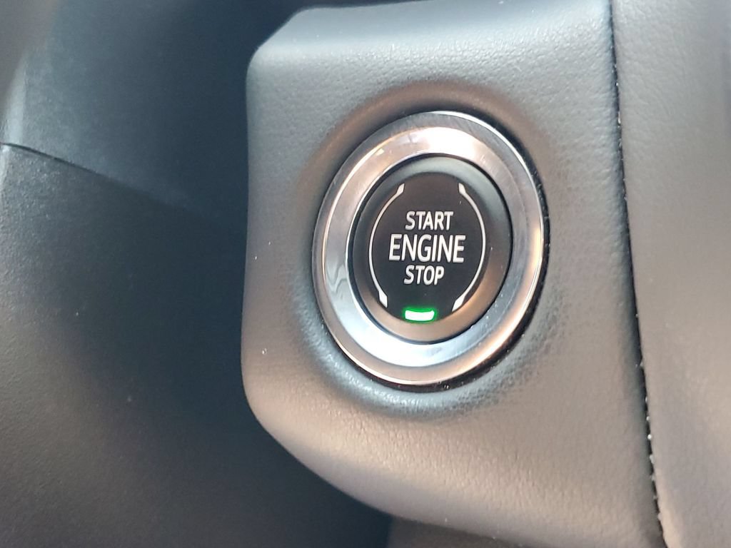 Used 2023 Chevrolet Suburban LT w/ Luxury Package AWD/4WD image 17