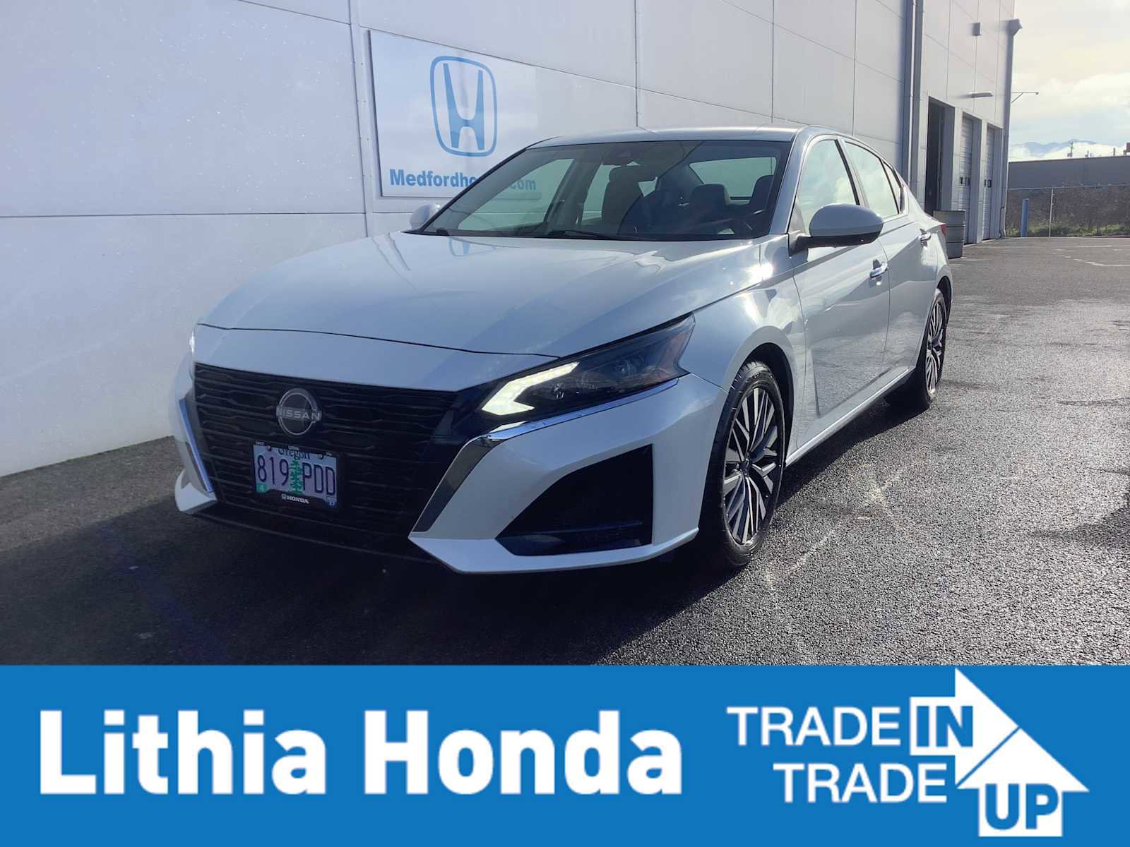 Used 2023 Nissan Altima 2.5 SV