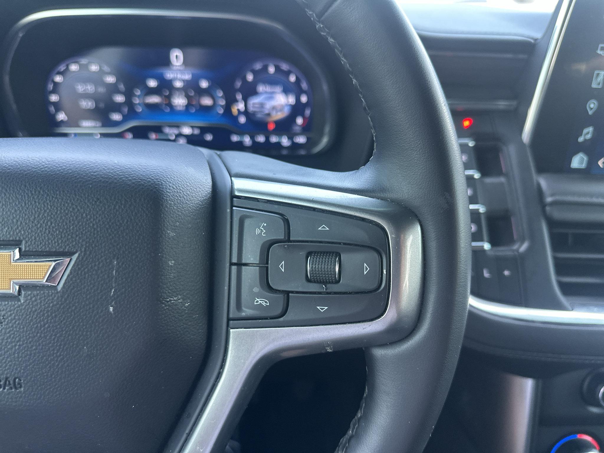 Used 2024 Chevrolet Tahoe LT AWD/4WD image 36