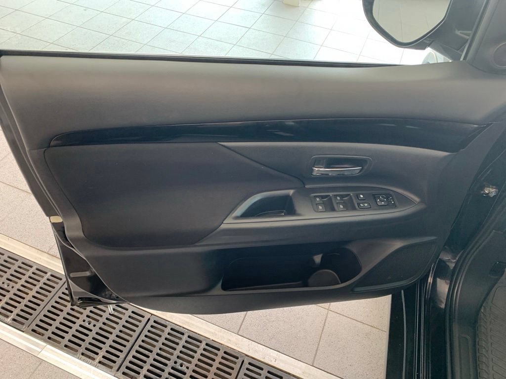 Used 2019 Mitsubishi Outlander ES AWD/4WD image 4