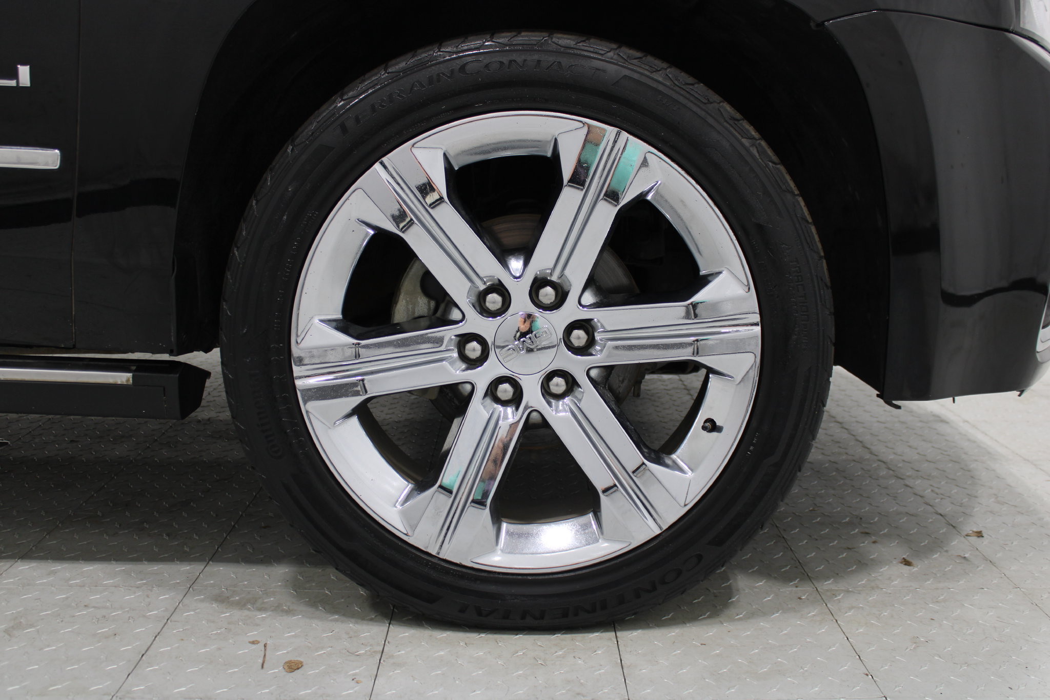 Used 2019 GMC Yukon Denali w/ Denali Ultimate Package AWD/4WD image 5