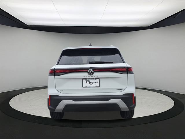 New 2025 Volkswagen Tiguan SE image 6