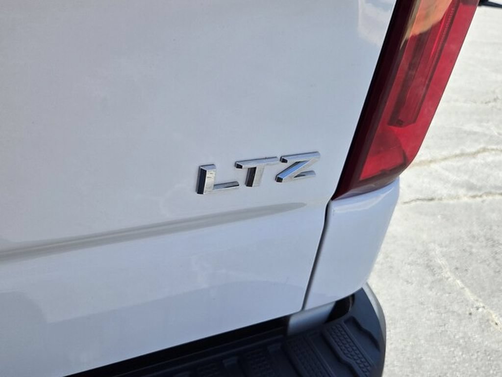 Used 2024 Chevrolet Silverado 1500 LTZ w/ LTZ Convenience Package II AWD/4WD image 5