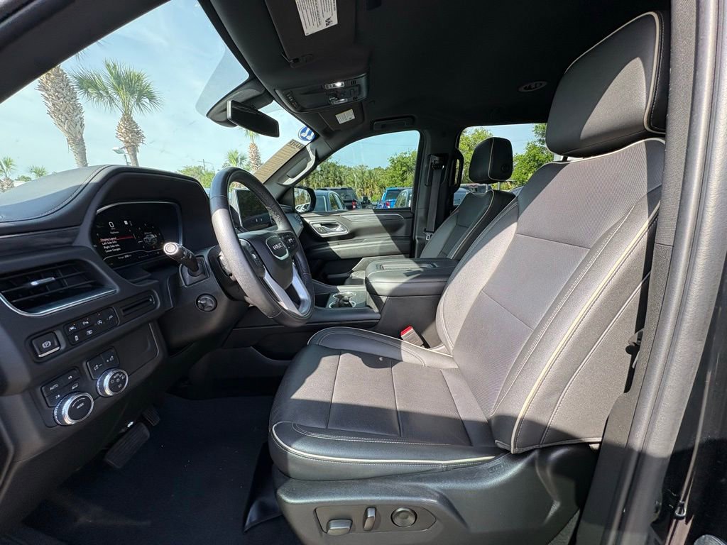 Used 2022 GMC Yukon XL SLT w/ SLT Luxury Package AWD/4WD image 13