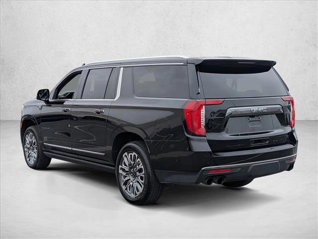 Used 2023 GMC Yukon XL Denali Ultimate AWD/4WD image 7