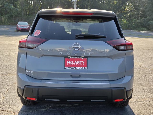 New 2026 Nissan Rogue SV FWD image 4