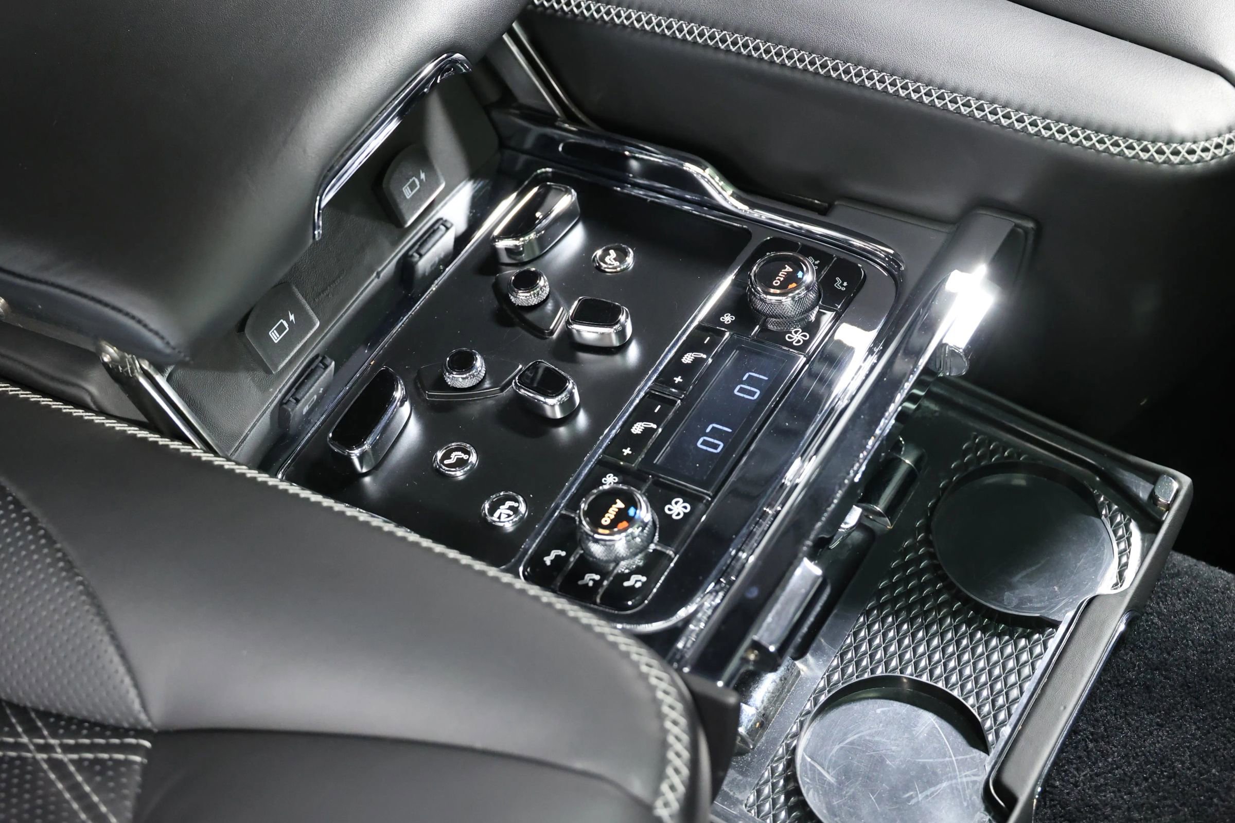 Used 2018 Bentley Mulsanne image 96