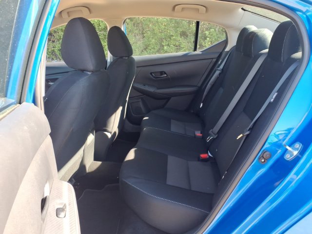 Used 2025 Nissan Sentra SV FWD image 6