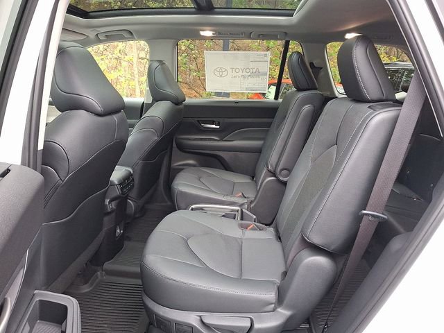New 2026 Toyota Grand Highlander Limited image 13