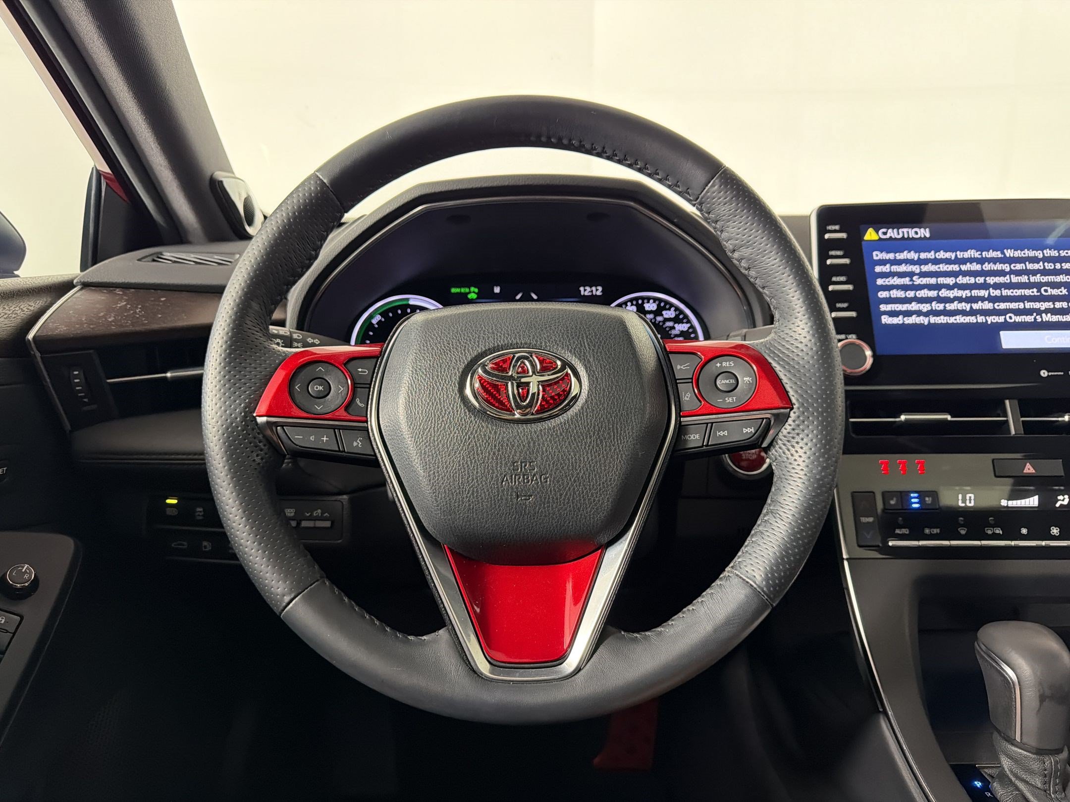 Used 2022 Toyota Avalon Limited w/ Advanced Safety Package FWD image 9