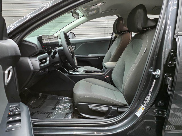 Used 2025 Kia K4 FWD image 14