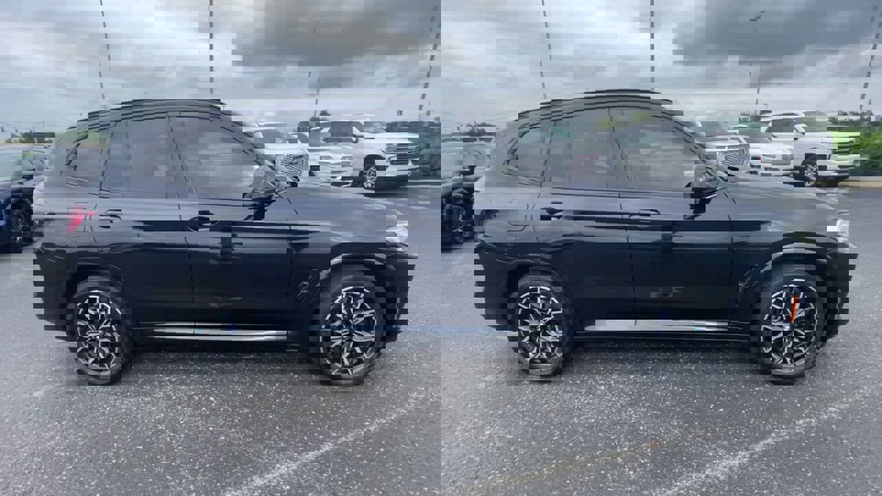 Used 2023 BMW X3 M40i w/ Premium Package image 2