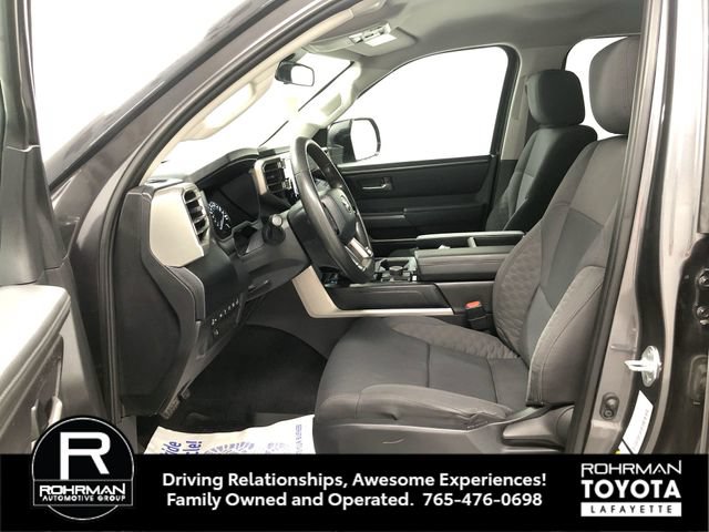 Used 2022 Toyota Tundra SR5 w/ SR5 Convenience Package AWD/4WD image 11