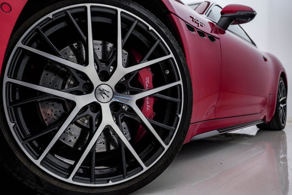 Used 2024 Maserati GranTurismo Trofeo image 5