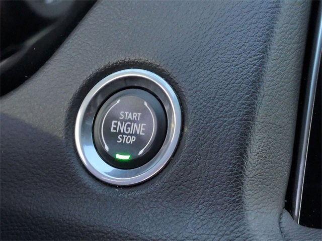 Used 2023 Cadillac XT4 Premium Luxury image 14