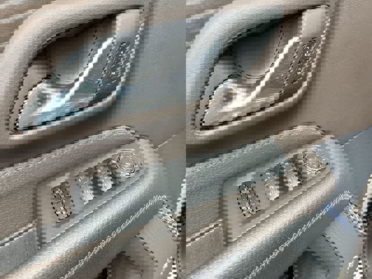 Used 2024 GMC Yukon XL Denali image 23