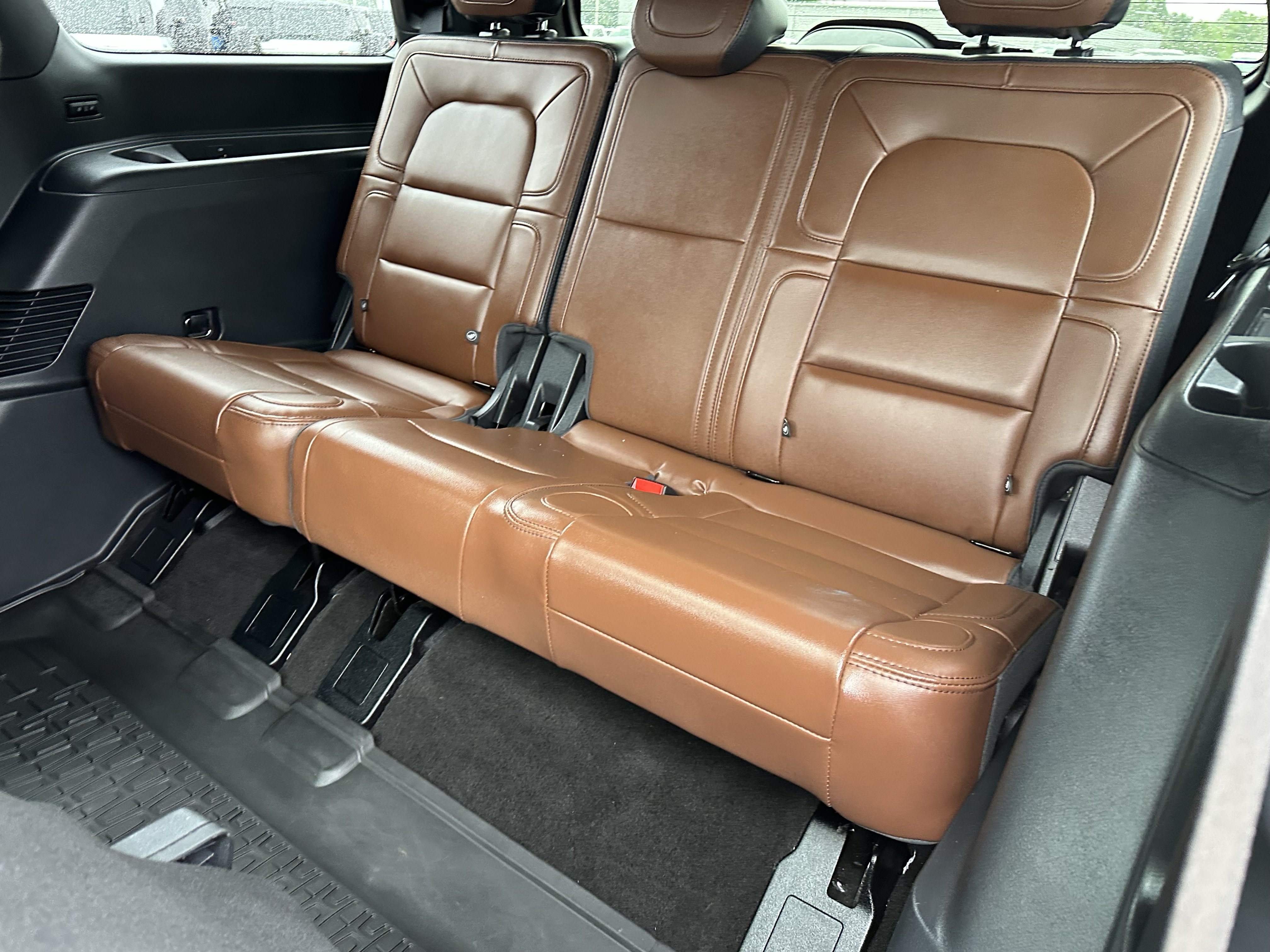 Used 2023 Lincoln Navigator Reserve AWD/4WD image 9