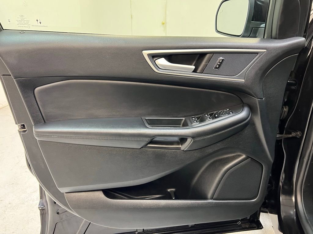 Used 2023 Ford Edge SEL image 14