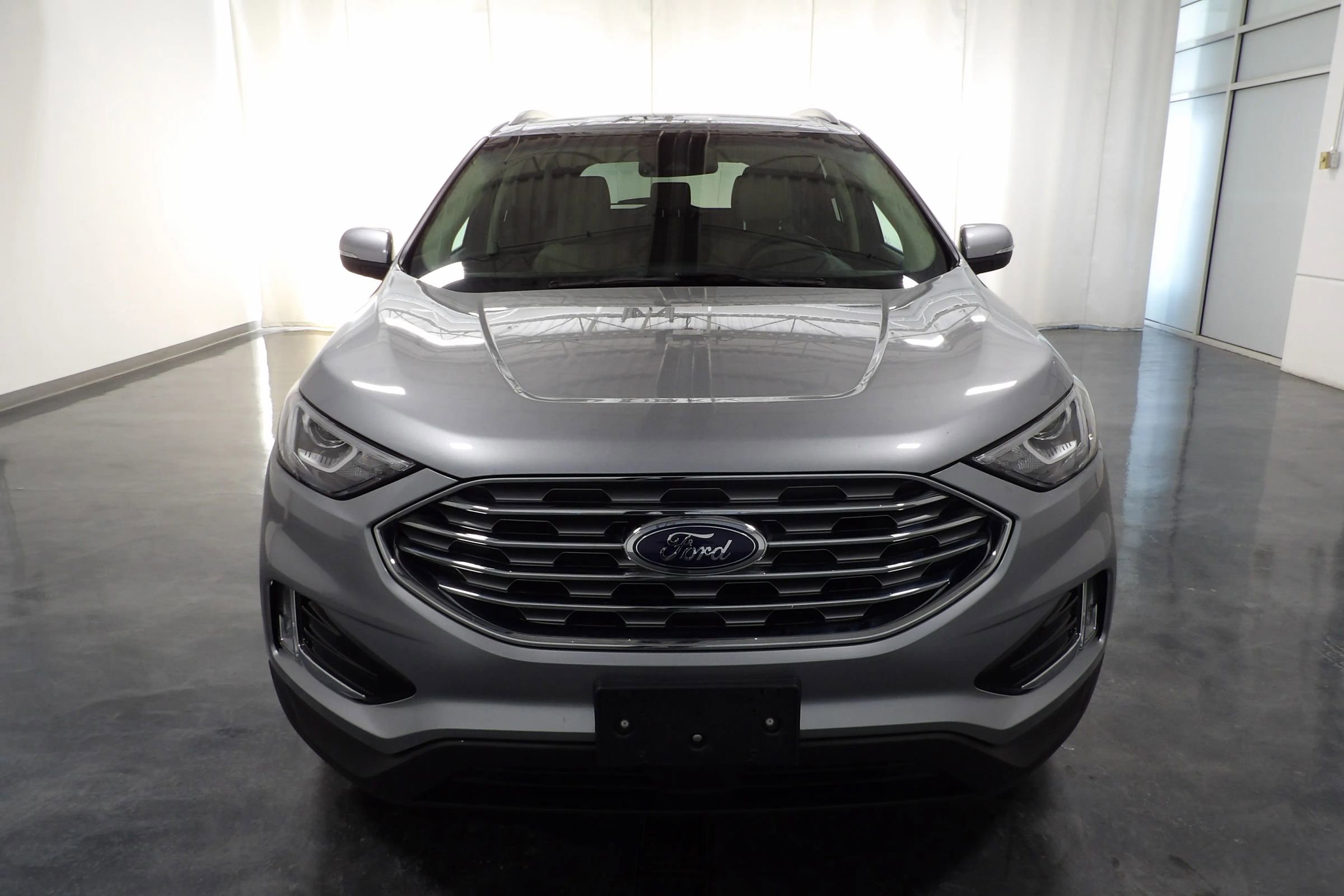 Used 2020 Ford Edge SEL w/ Cold Weather Package image 2