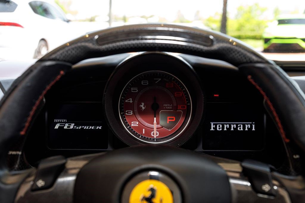 Used 2021 Ferrari F8 Spider RWD image 31
