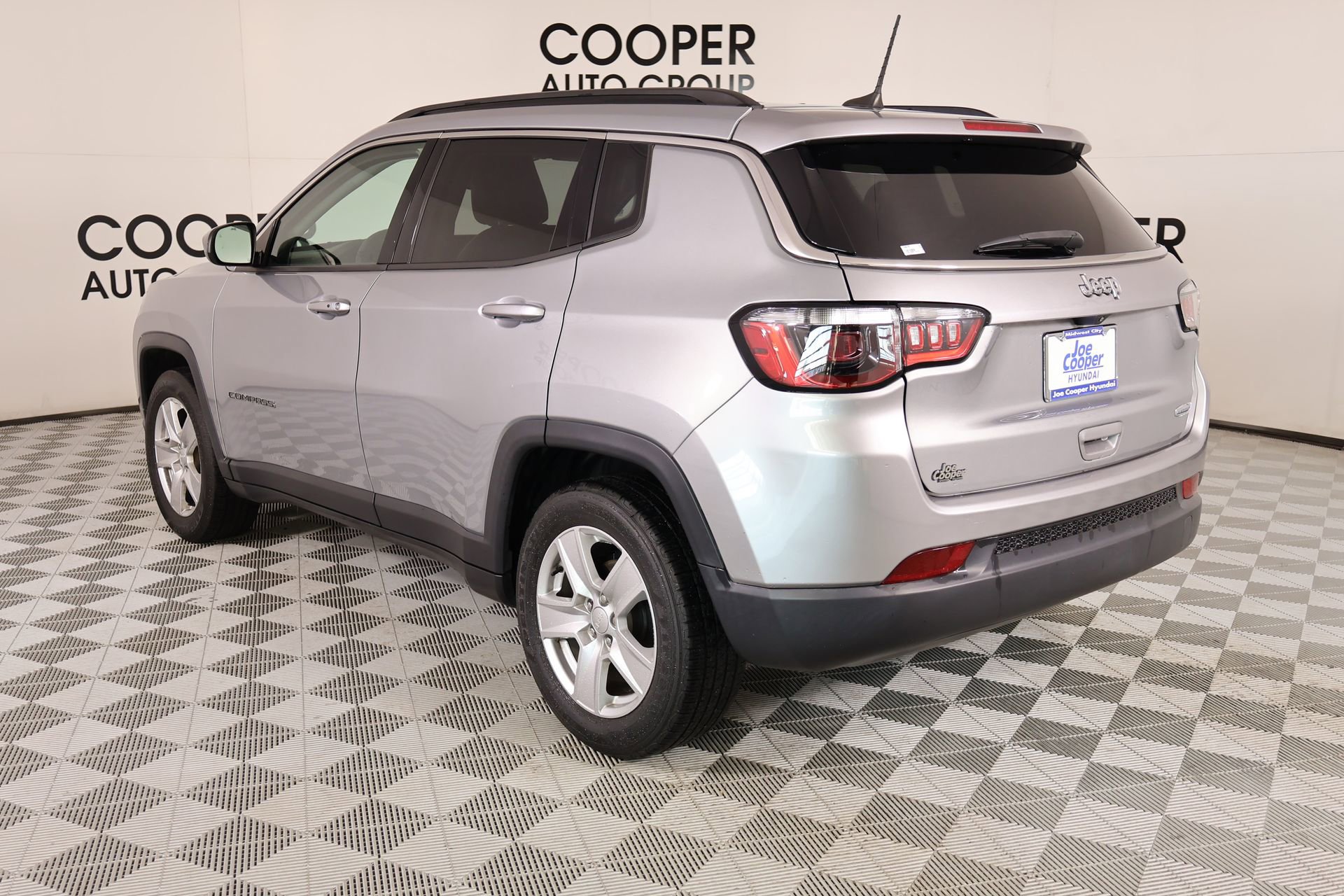 Used 2022 Jeep Compass Latitude image 21