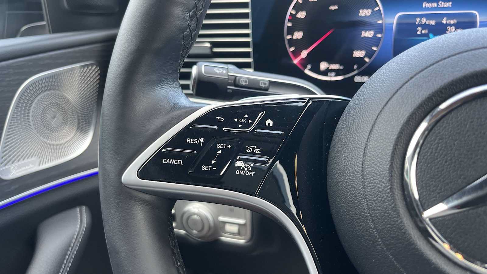 Certified 2025 Mercedes-Benz GLE 450e 4MATIC image 38